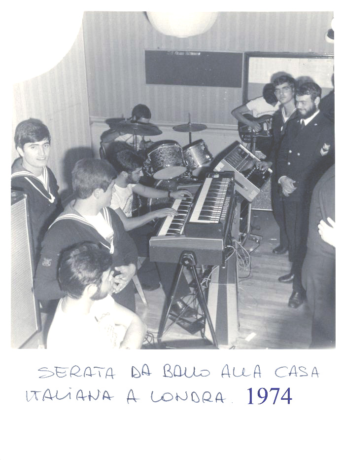 nave vespucci 1974.jpg